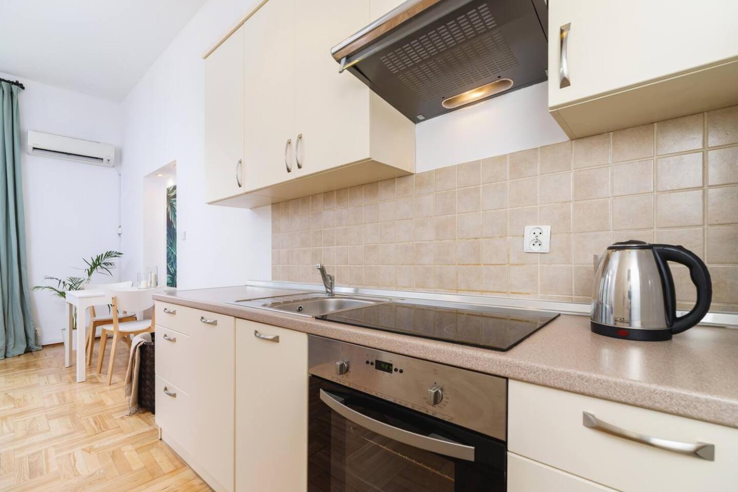 Appartamento Private Parking - Old Town - Sw Krzyza 16 Street Cracovia Esterno foto