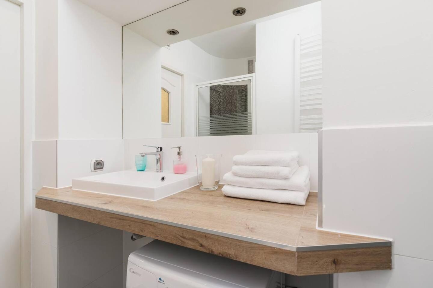 Appartamento Private Parking - Old Town - Sw Krzyza 16 Street Cracovia Esterno foto